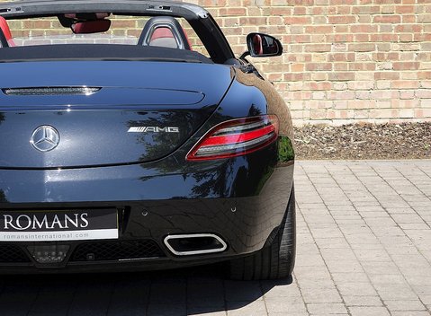 Mercedes-Benz SLS AMG Roadster 11