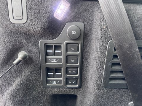 Land Rover Discovery SDV6 HSE LUXURY 12