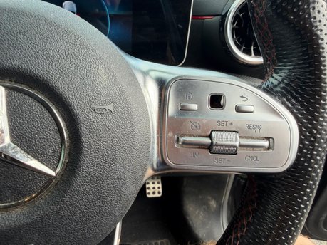 Mercedes-Benz A Class A 180 AMG LINE EXECUTIVE 19