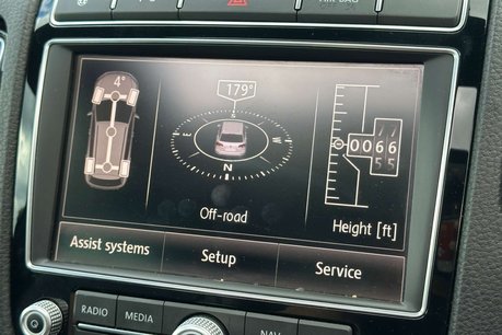 Volkswagen Touareg 3.0 TDI V6 BlueMotion Tech R-Line SUV 5dr Diesel Tiptronic 4WD Euro 6 (s/s) 54