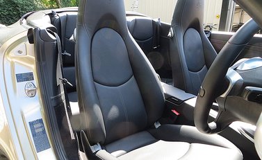 Porsche 911 (997) Carrera 4S Cabriolet 10