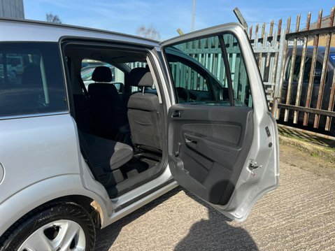 Vauxhall Zafira 1.7 EXCLUSIV CDTI 34