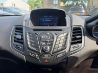 Ford Fiesta ST-LINE 13