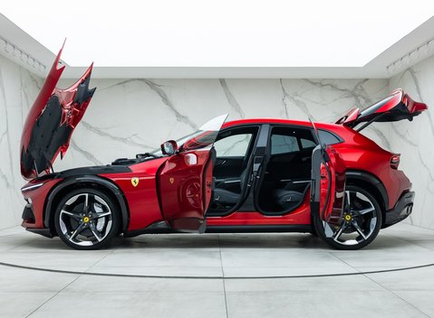 Ferrari Purosangue V12 3