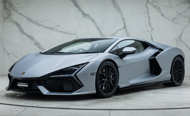Lamborghini Revuelto 1