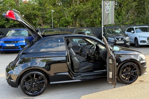 Audi A1 TFSI BLACK EDITION NAV -PANORAMIC SUNROOF - ALL BLACK  22