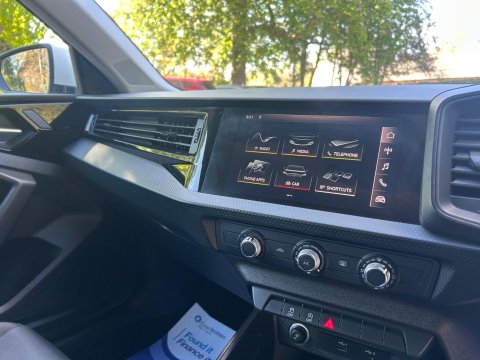 Audi A1 1.0 TFSI 30 Technik Sportback Euro 6 (s/s) 5dr 32