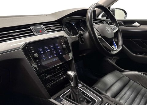 Volkswagen Passat 1.4 TSI 13kWh GTE Estate 5dr Petrol Plug-in Hybrid DSG Euro 6 (s/s) (218 ps 10