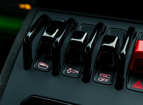 Lamborghini Huracan TECNICA 22