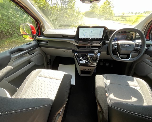 Ford Transit Custom Nugget Titanium Kombi H1 2.0 150ps 