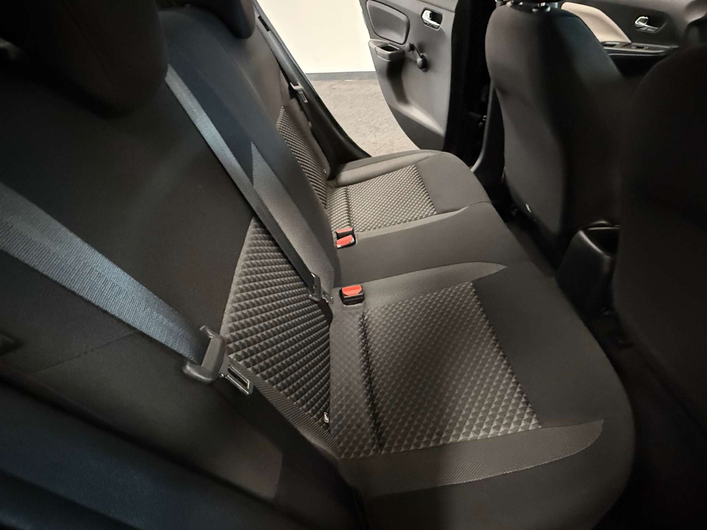 2020 Nissan Micra — image 32