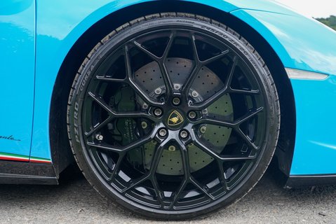 Lamborghini Huracan LP 640-4 PERFORMANTE SPYDER 6