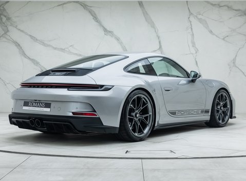 Porsche 911 GT3 TOURING (992) 3