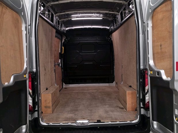 Ford Transit Transit 350 L3 Diesel FWD 2.0 Eco Blue H2 Limited Van [NAV] 18