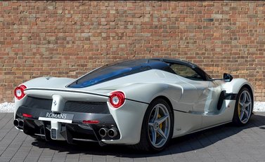 Ferrari LaFerrari Aperta 9