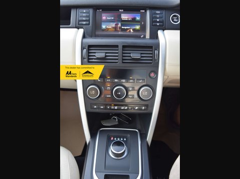 Land Rover Discovery Sport 2.0 Discovery Sport Luxury HSE TD4 Auto 4WD 5dr 48