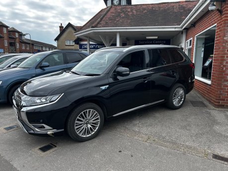 Mitsubishi Outlander 2.4h TwinMotor 13.8kWh 4h CVT 4WD Euro 6 (s/s) 5dr 2