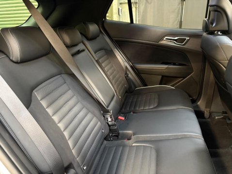 Kia Sportage 1.6 h T-GDi GT-Line S SUV 5dr Petrol Hybrid Auto Euro 6 (s/s) (226 bhp) 13
