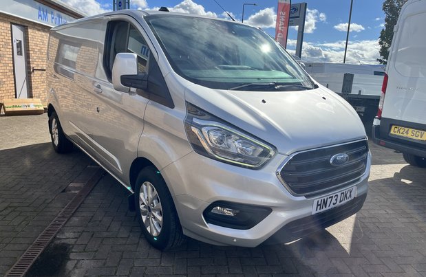 Ford Transit Custom Transit Custom 300 L2 Diesel FWD 2.0 Eco Blue 130ps Low Roof Limited Van