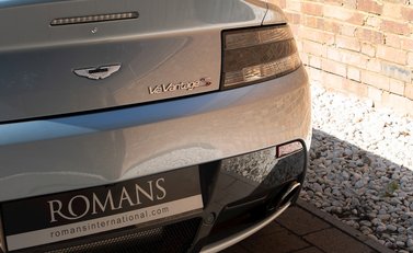 Aston Martin V12 Vantage S Roadster 23