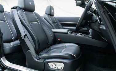 Rolls-Royce Dawn Black Badge 14
