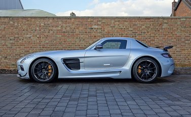 Mercedes-Benz SLS AMG Black Series 11