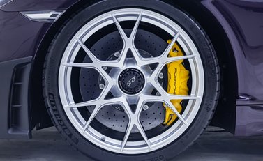 Porsche 718 Spyder RS 17