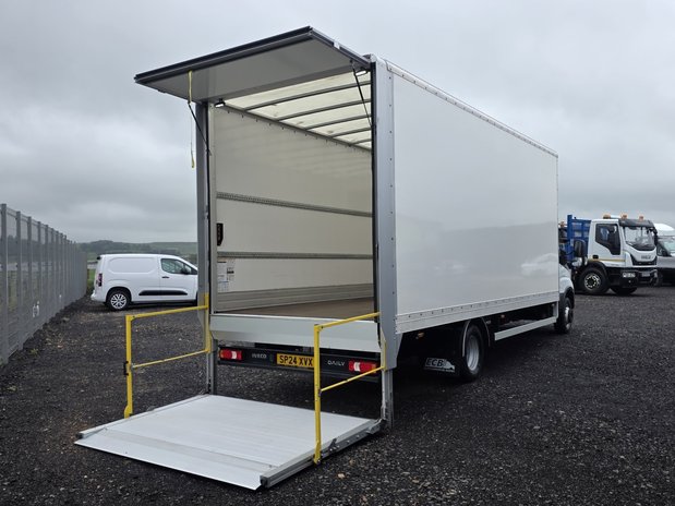 Iveco Daily DAILY 72C18 DIESEL 3.0 Business Box Van 5100 WB Hi-Matic With Tailift 13