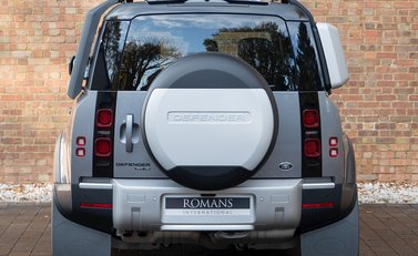 Land Rover Defender 110 HSE D240 5