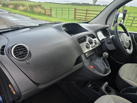 Renault Kangoo EXPRESSION 16V 23