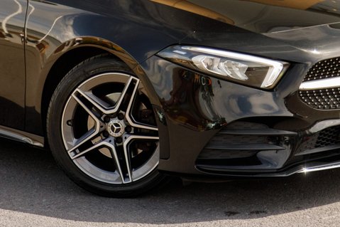 Mercedes-Benz A Class A 180 AMG LINE 11