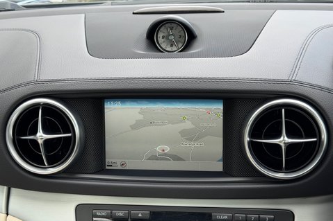Mercedes-Benz SL Series SL400 AMG SPORT - HARMAN KARDON -PORCELAIN LEATHER  35