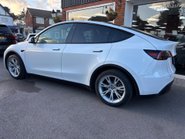 Tesla Model Y BASE 11