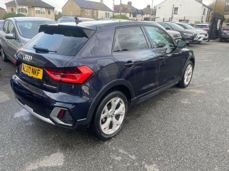 Audi A1 TFSI CITYCARVER 8
