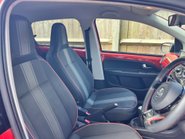 Volkswagen Up 1.0 GROOVE UP 5Dr 13