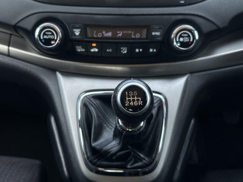Honda CR-V 2.2 i-DTEC SE 4WD Euro 5 (s/s) 5dr 26