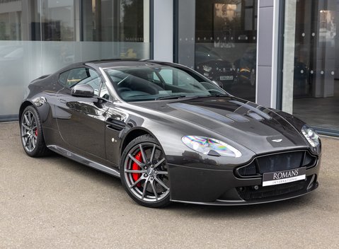 Aston Martin V12 Vantage S 2