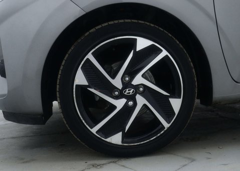 Hyundai i10 1.2 i10 Premium MPI Auto 5dr 15