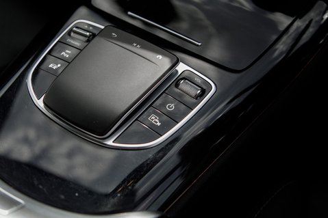Mercedes-Benz EQC EQC 400 4MATIC AMG LINE PREMIUM PLUS 45