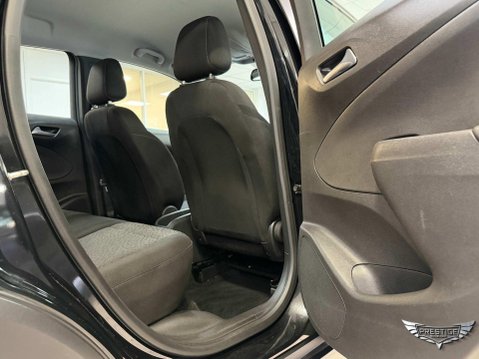 Vauxhall Crossland 1.2 Design SUV 5dr Petrol Manual Euro 6 (s/s) (83 ps) 43