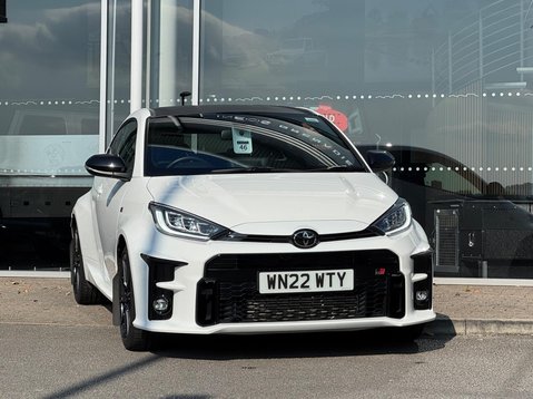 Toyota Yaris GR-Y CIRCUIT 2