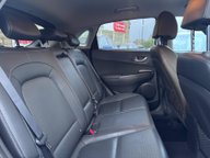 Hyundai KONA PREMIUM SE 15