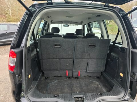 Ford Galaxy ZETEC TDCI 7