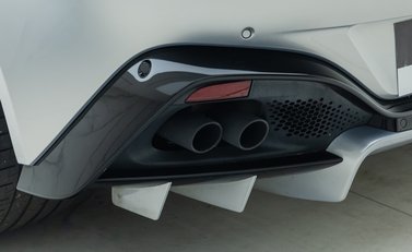 Aston Martin V8 Vantage 27