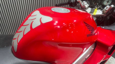 Honda VFR 2001 ONLY 13K FUEL INJECTED NON VTEC 1 OWNER NEW MOT 800CC 48