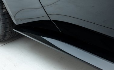 Aston Martin Vantage V8 39