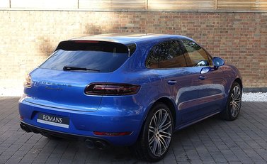 Porsche Macan GTS 23