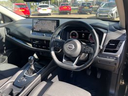 Nissan Qashqai 1.3 Qashqai N-Connecta DiG-T MHEV 5dr 17