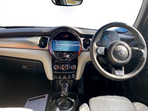 Mini Hatch 1.5 Cooper Exclusive Hatchback 5dr Petrol Steptronic Euro 6 (s/s) (136 ps) 19