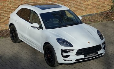 Porsche Macan GTS 19